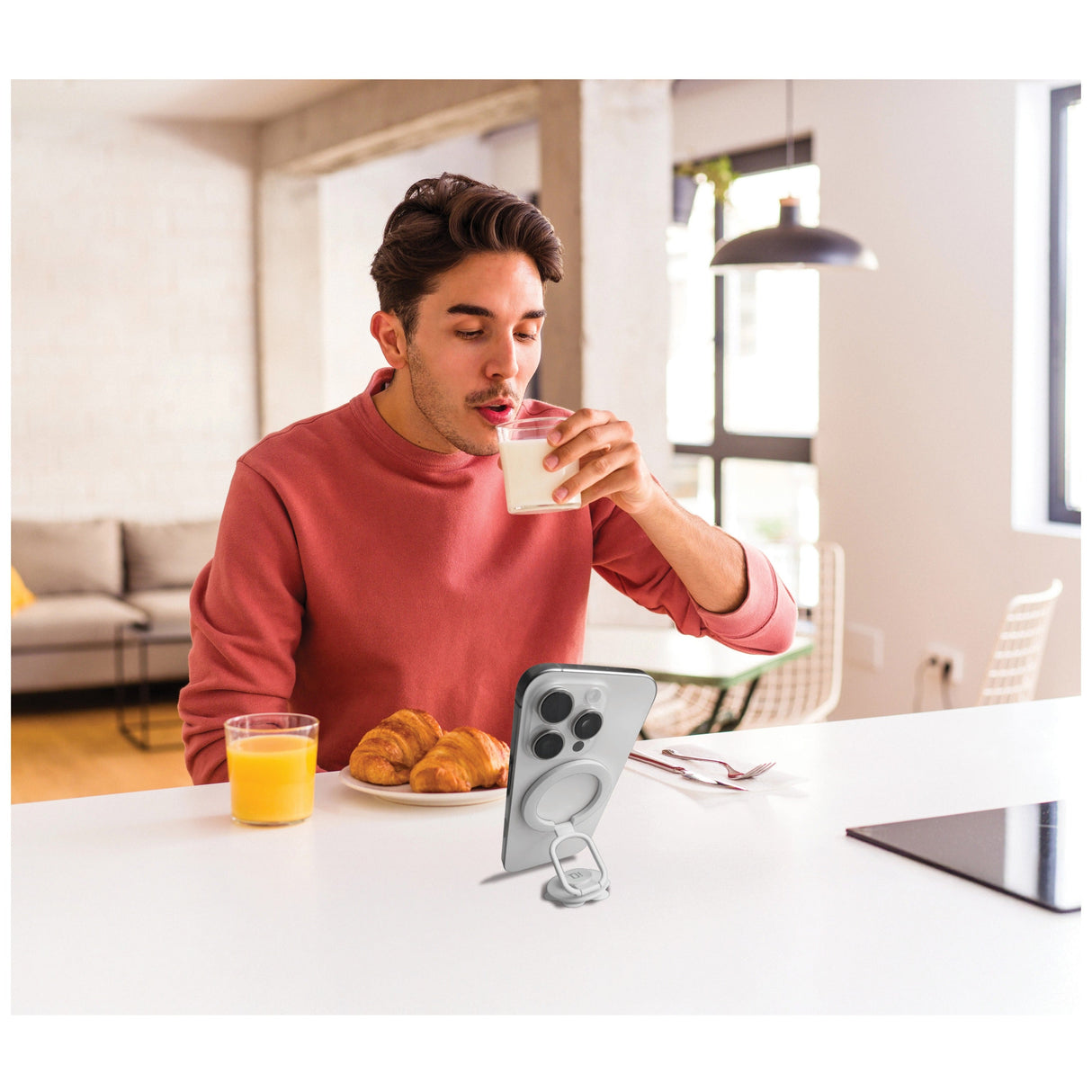 iQ Magnetic Suction Cup Smartphone Mount