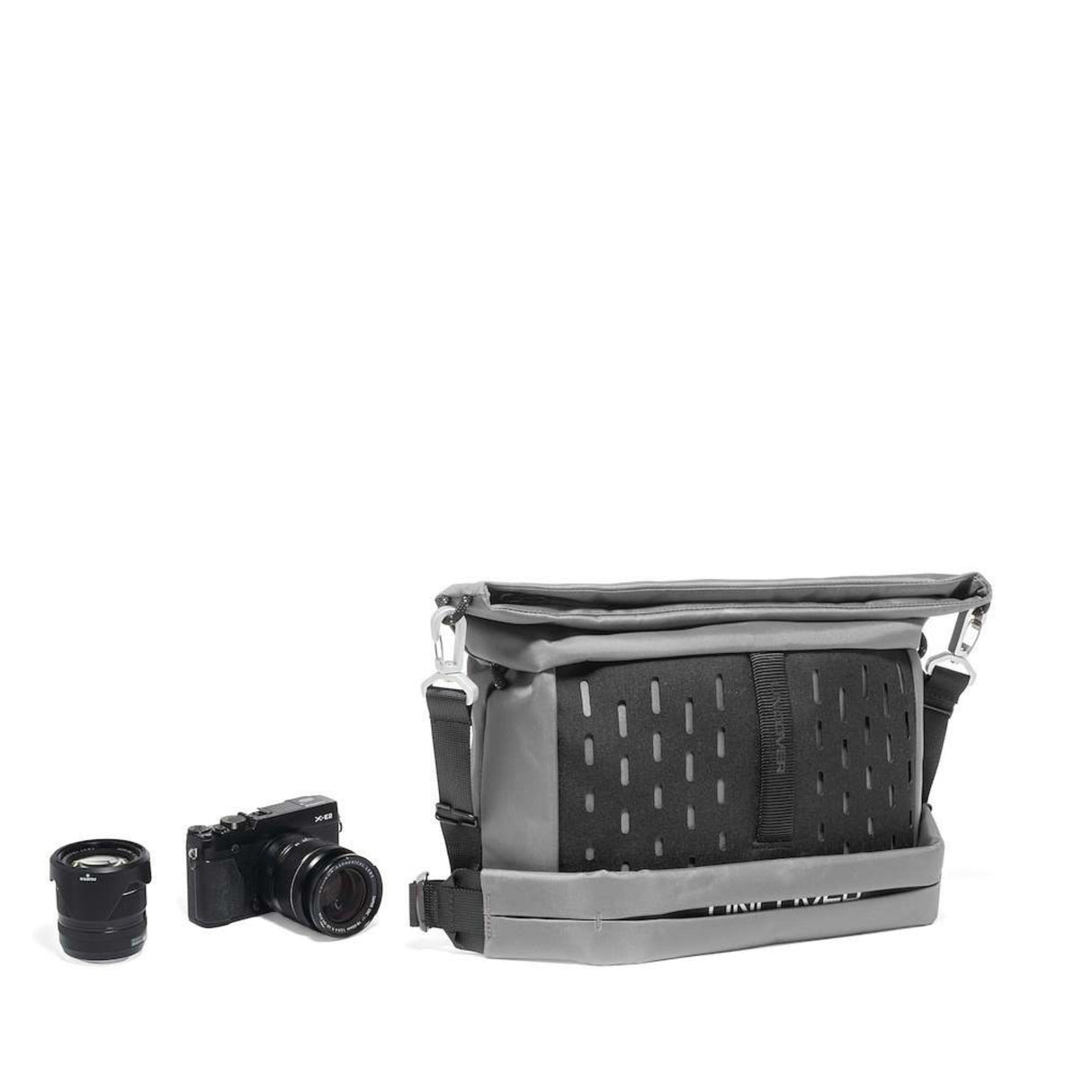 Manfrotto UNCOVER Messenger Bag 7L