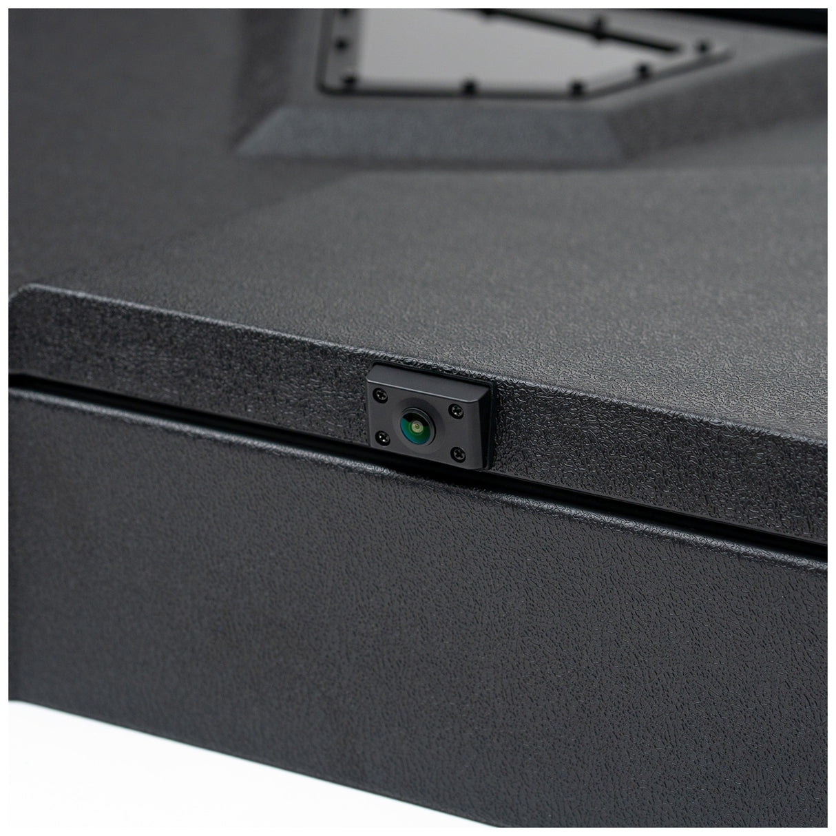 MB Quart MBQRG2-S7R 500-watt Ranger audio roof with a dash-mounted GMR7V1 source unit
