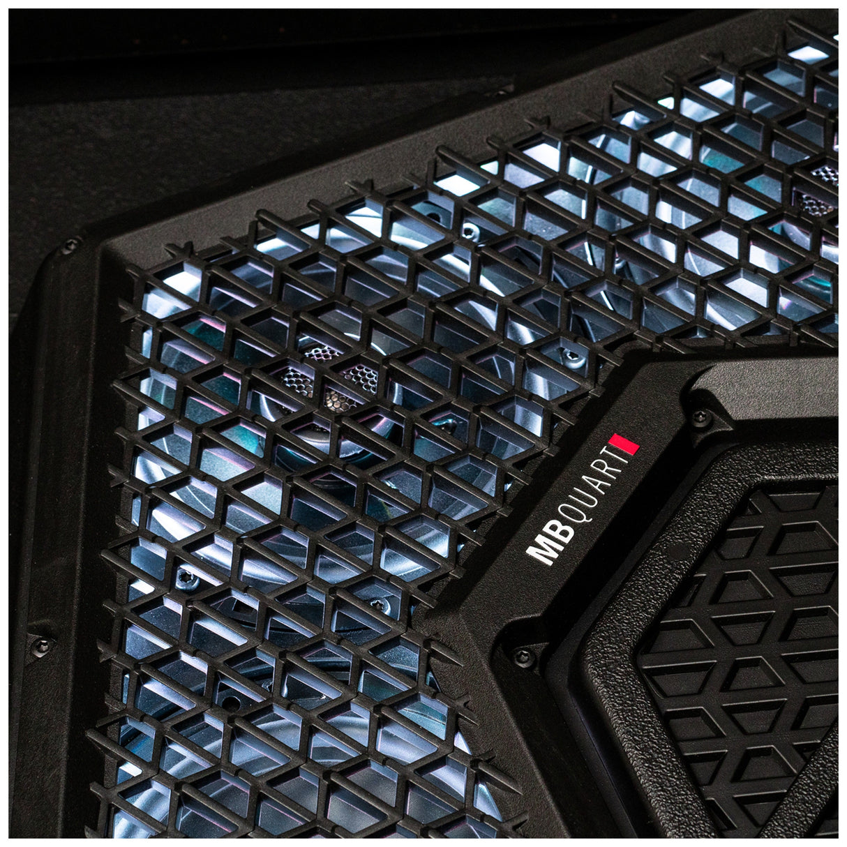 MB Quart MBQRG2-S7R 500-watt Ranger audio roof with a dash-mounted GMR7V1 source unit