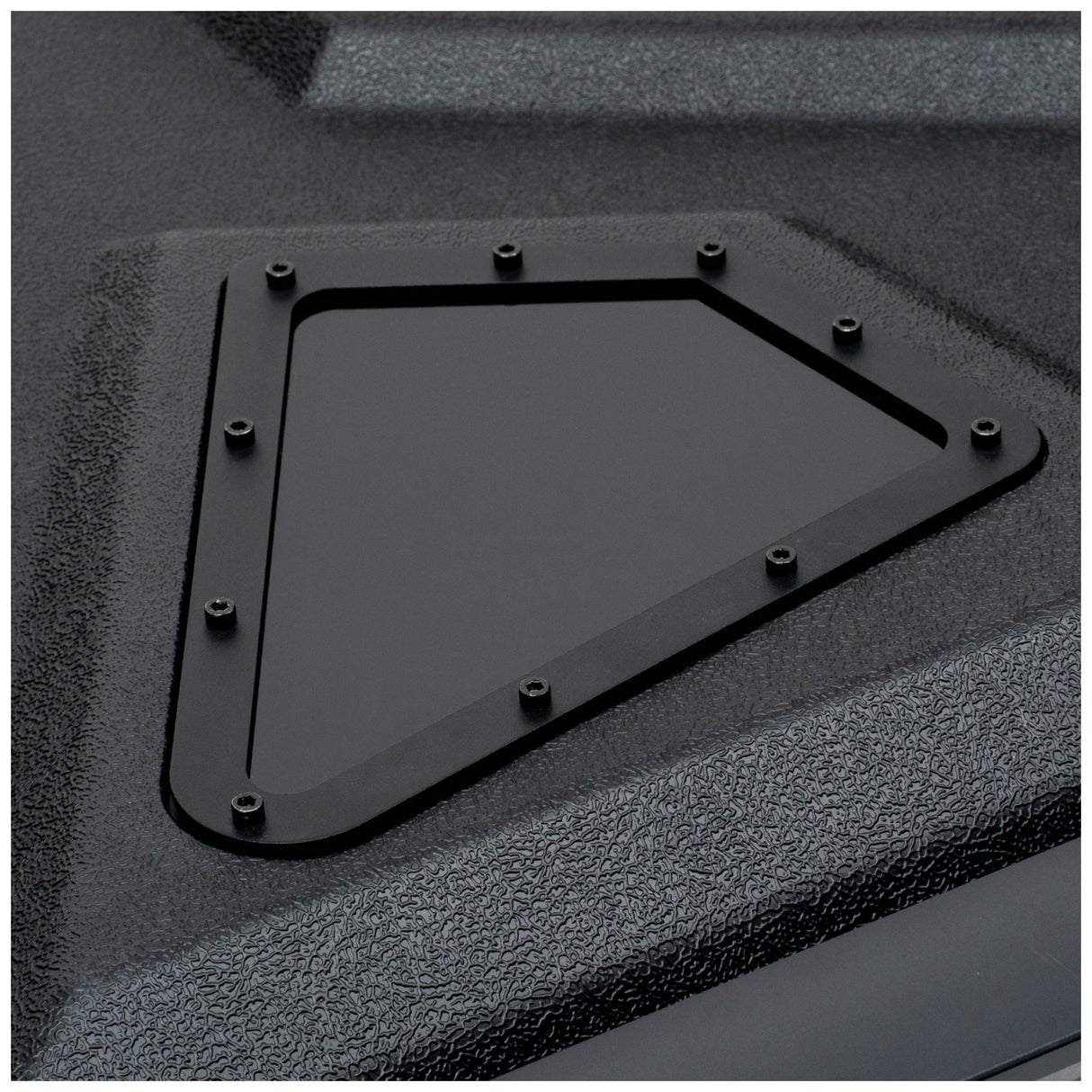 MB Quart MBQRG2-S7R 500-watt Ranger audio roof with a dash-mounted GMR7V1 source unit